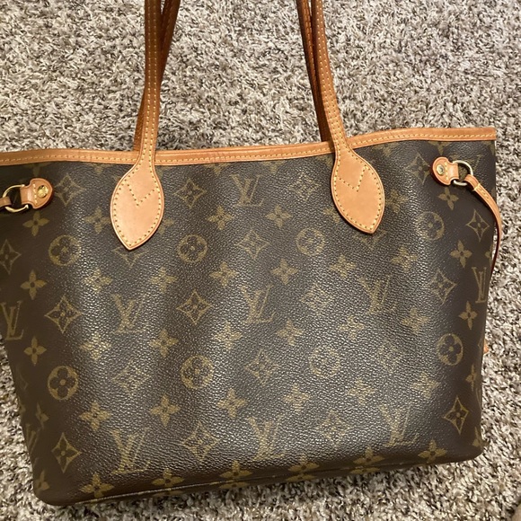 Louis Vuitton Handbags - Authentic Louis Vuitton Neverfull PM